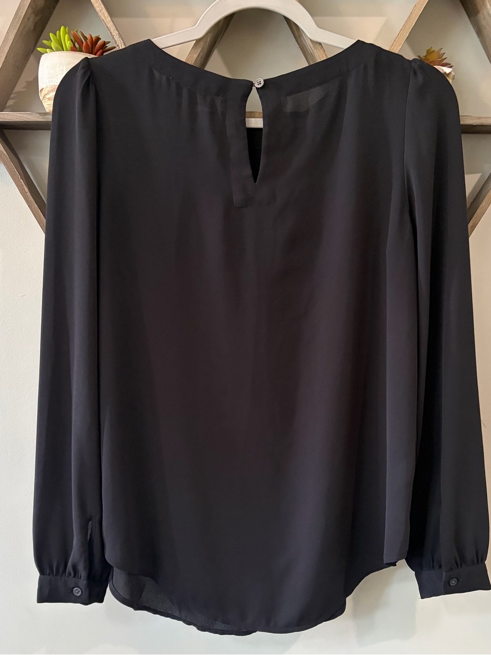 Loft black long-sleeve blouse puff shoulders back button keyhole closure Size XS - Picture 2 of 7